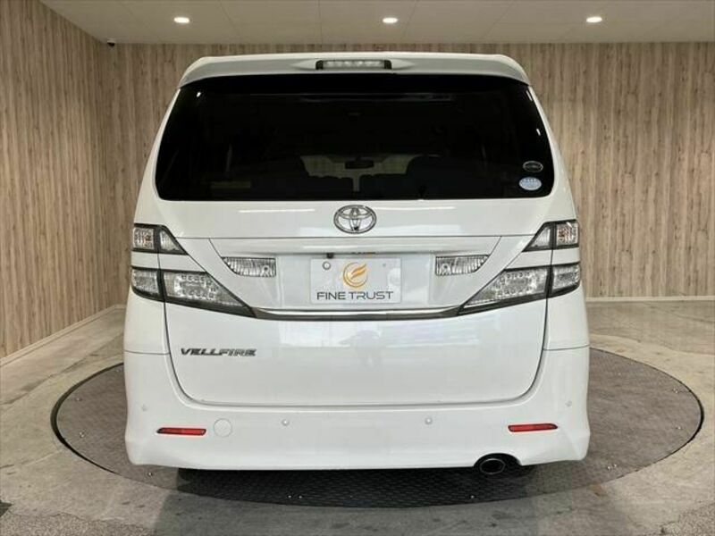 VELLFIRE-18