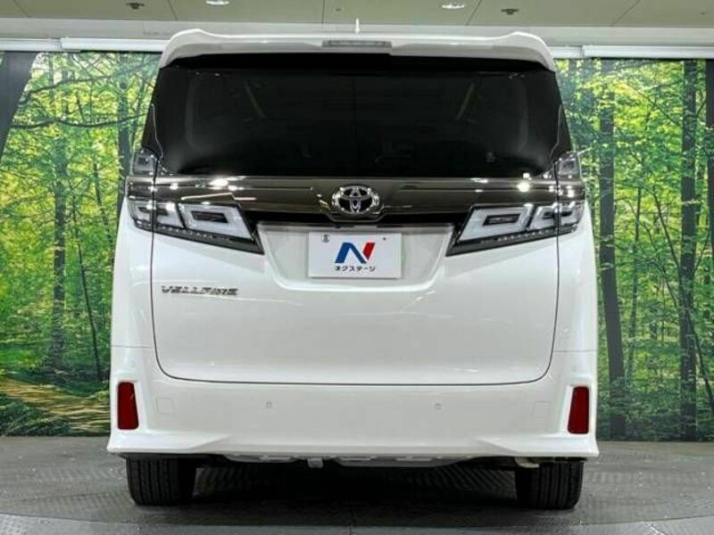 VELLFIRE-17