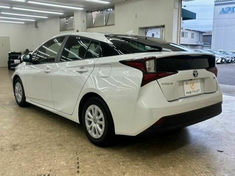 PRIUS-18