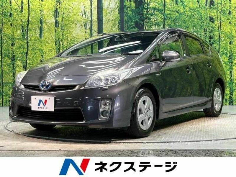 TOYOTA　PRIUS