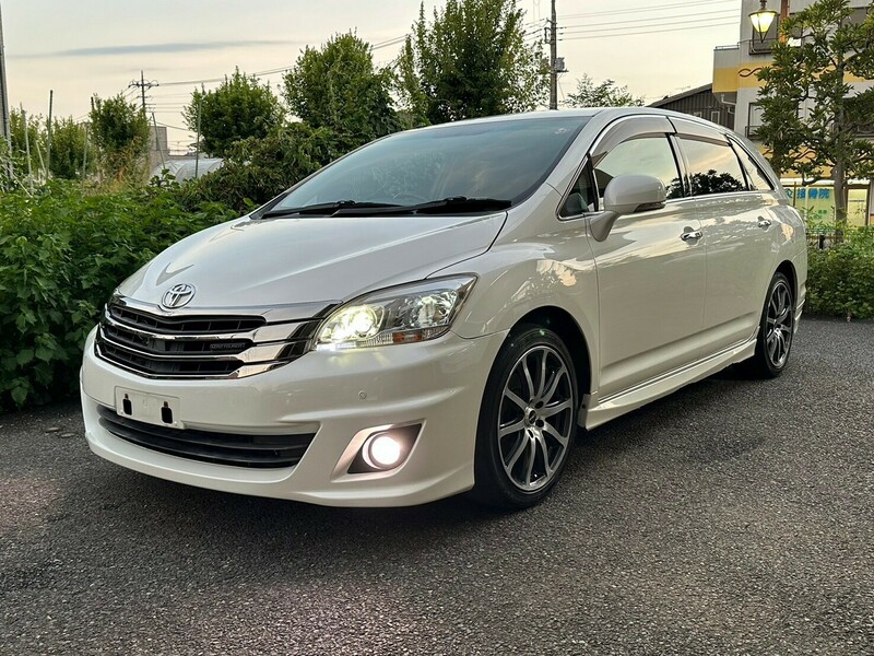 TOYOTA MARK X ZIO