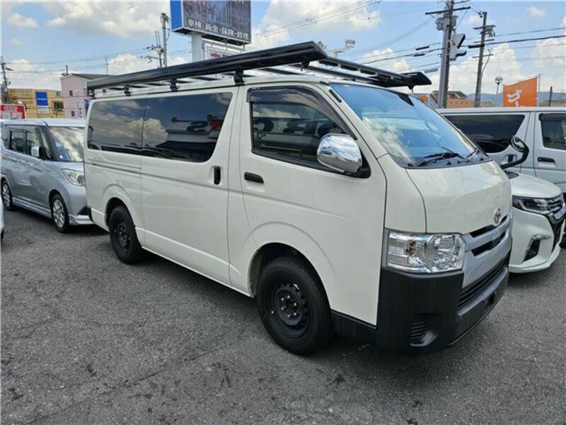 TOYOTA　HIACE VAN