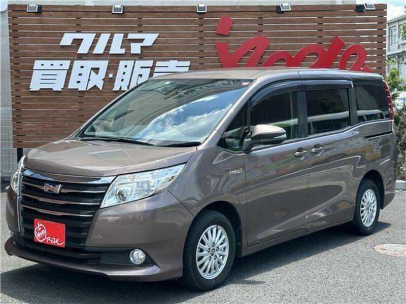 TOYOTA　NOAH