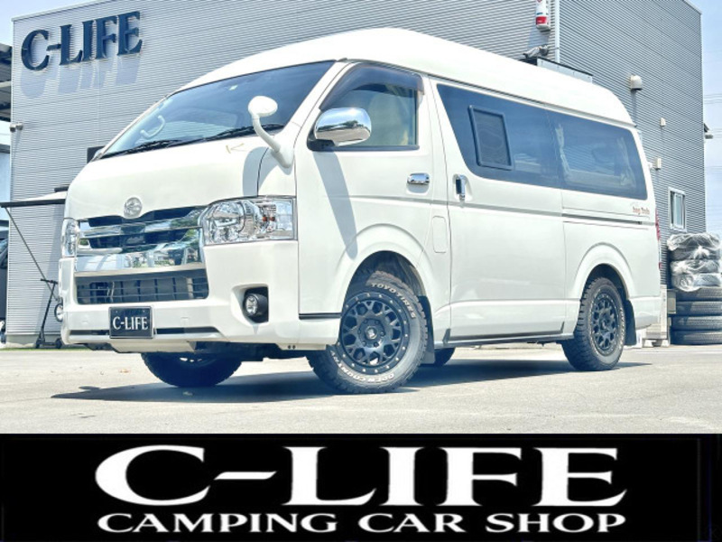 TOYOTA　HIACE