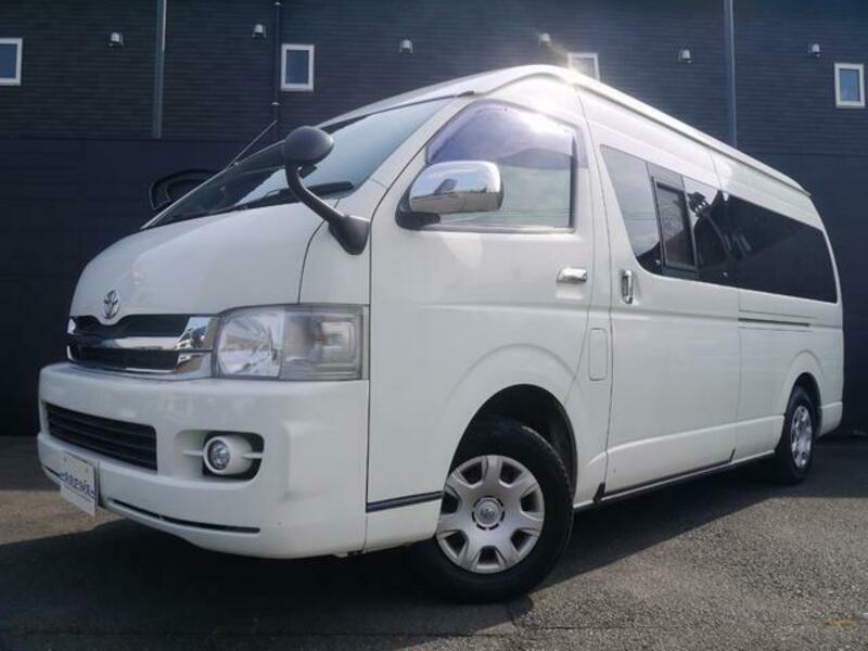 TOYOTA　HIACE VAN