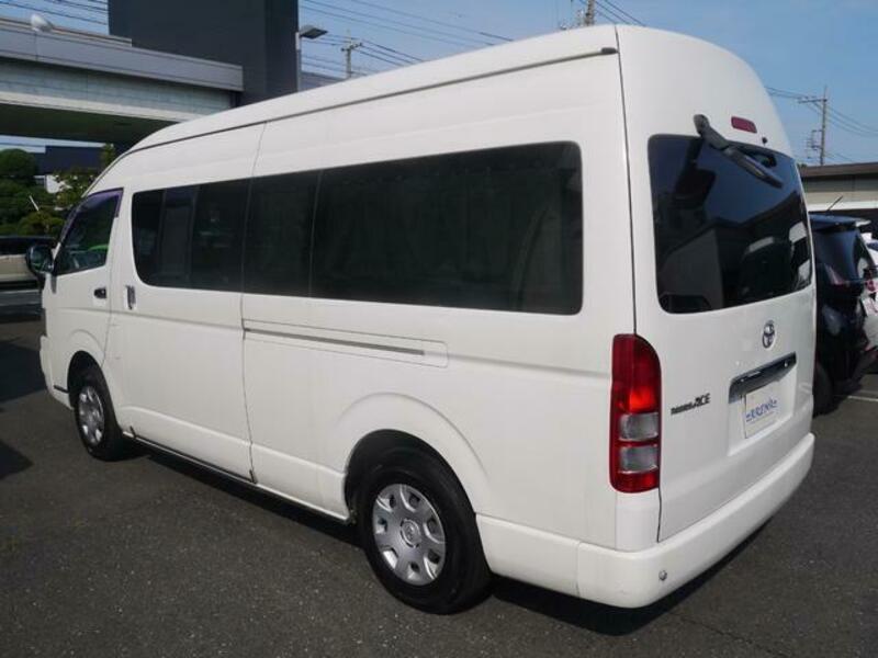 HIACE VAN-1