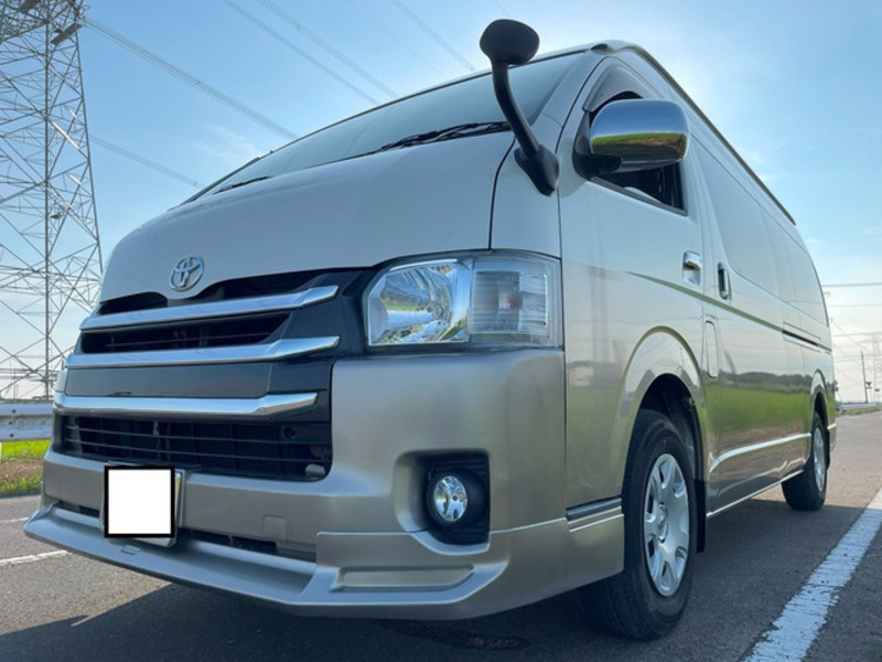 HIACE-11