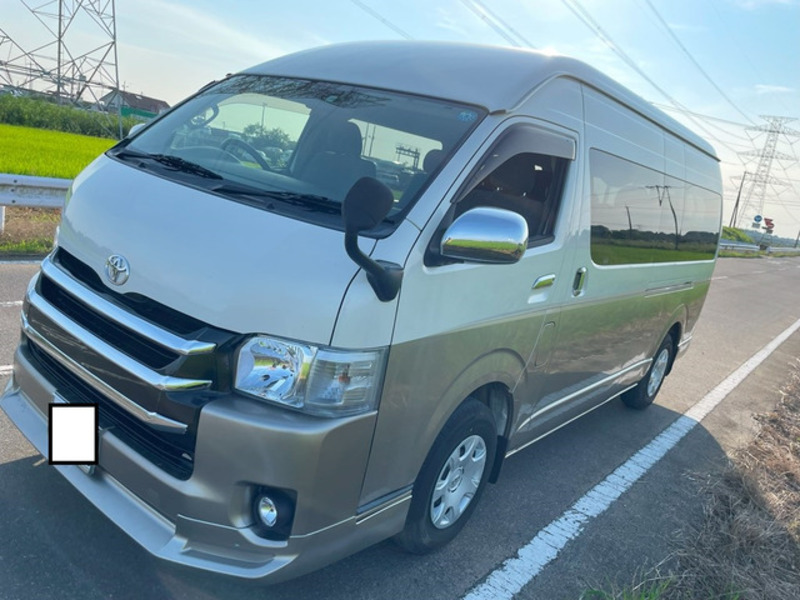 HIACE-10