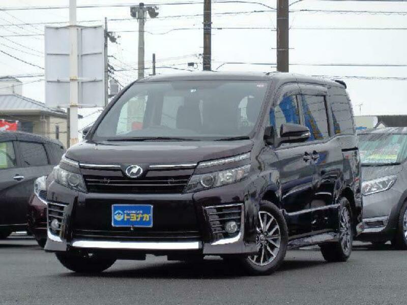 TOYOTA　VOXY