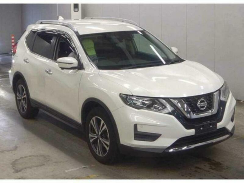 NISSAN　X-TRAIL