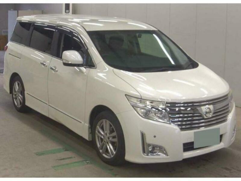 NISSAN　ELGRAND