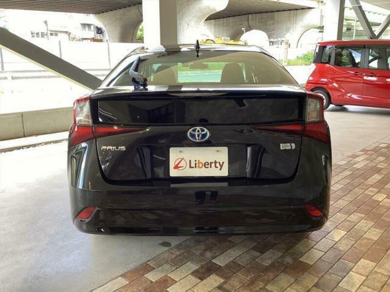 PRIUS-4