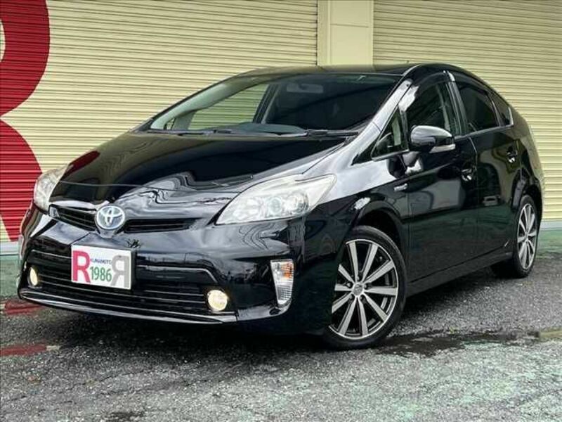 TOYOTA　PRIUS