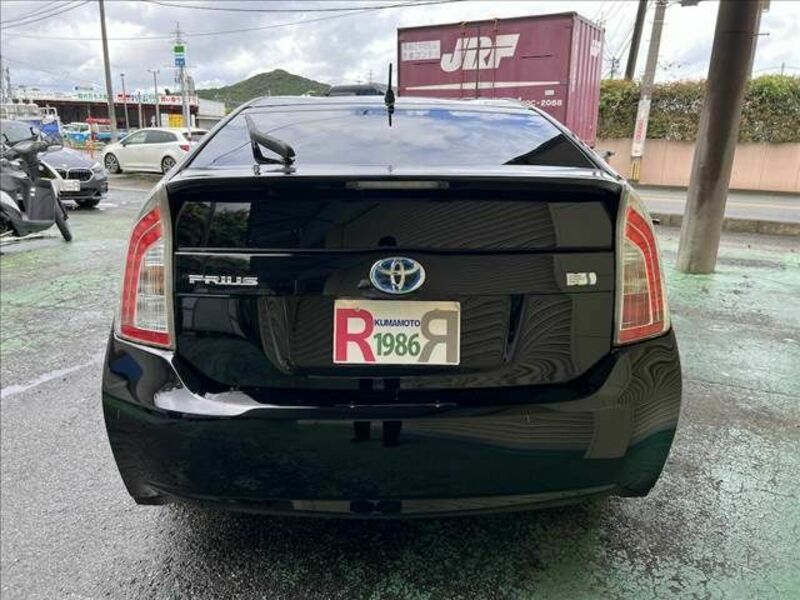 PRIUS-27