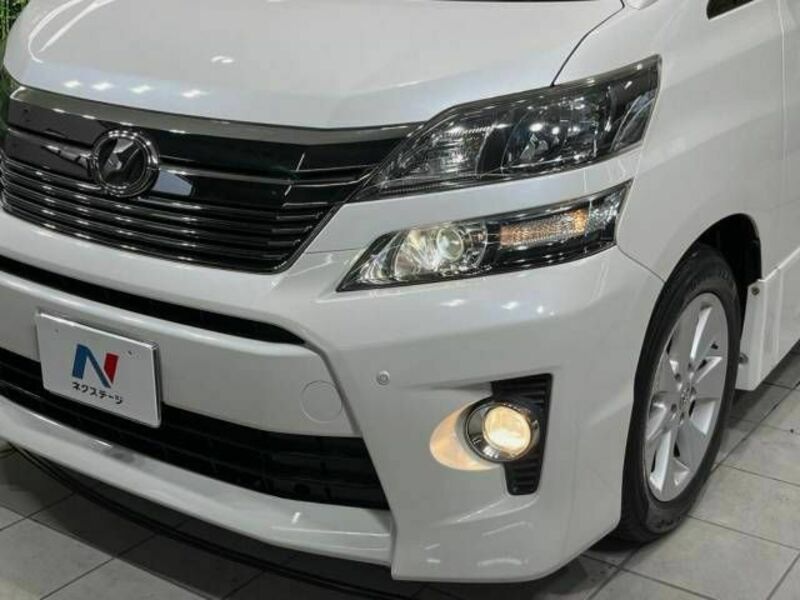 VELLFIRE-12