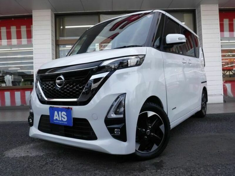 NISSAN　ROOX