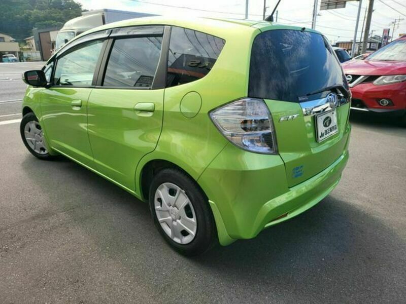 FIT HYBRID-13