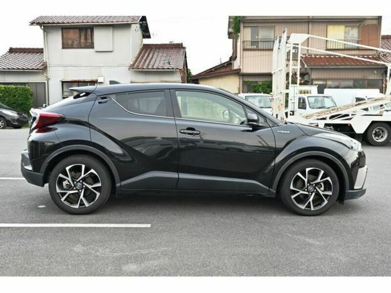 C-HR-7