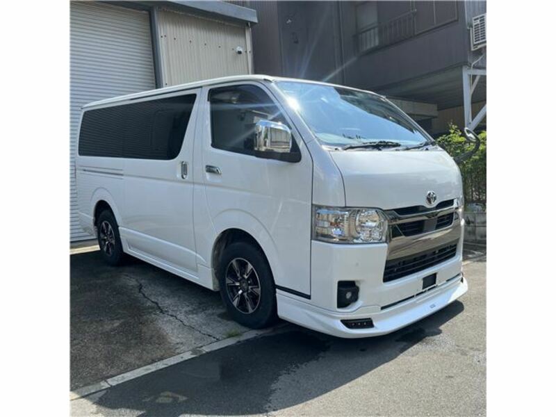 TOYOTA　HIACE VAN