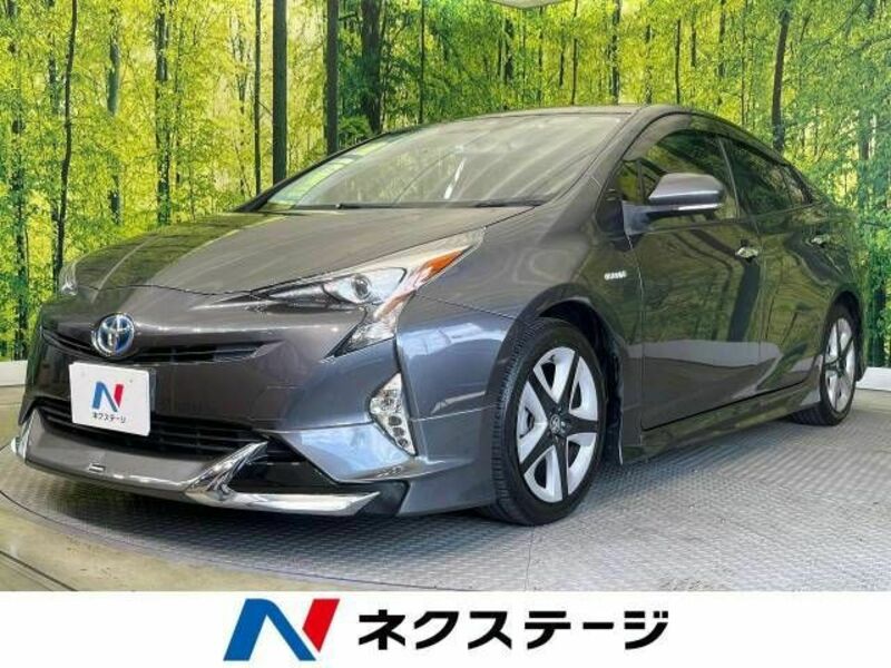 TOYOTA　PRIUS