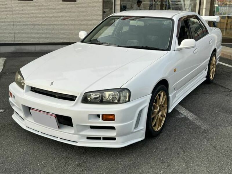 NISSAN　SKYLINE