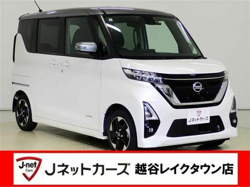 NISSAN　ROOX