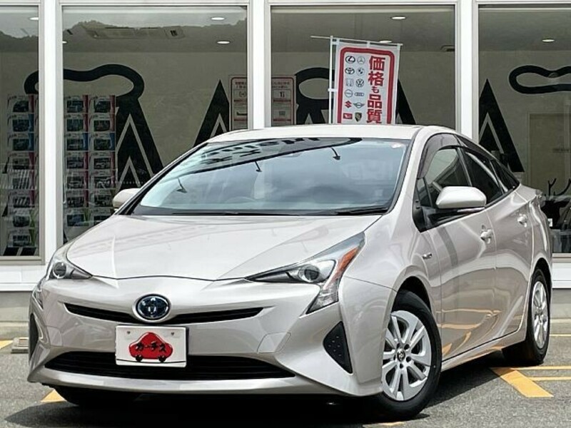 TOYOTA　PRIUS