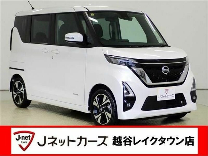 NISSAN　ROOX