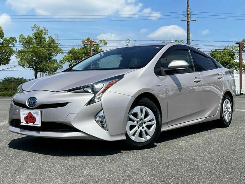 TOYOTA　PRIUS