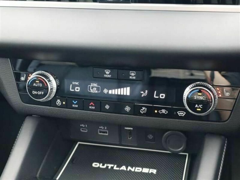 OUTLANDER PHEV-4