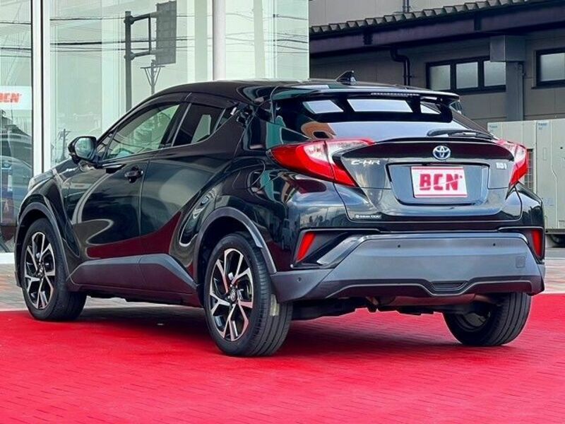 C-HR-8