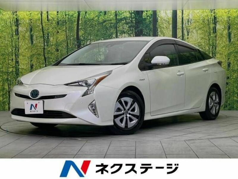 TOYOTA　PRIUS