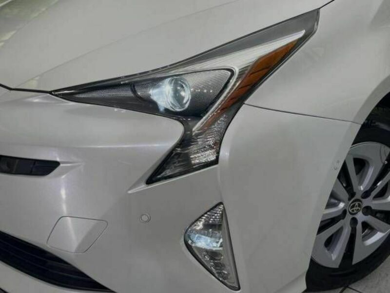 PRIUS-12