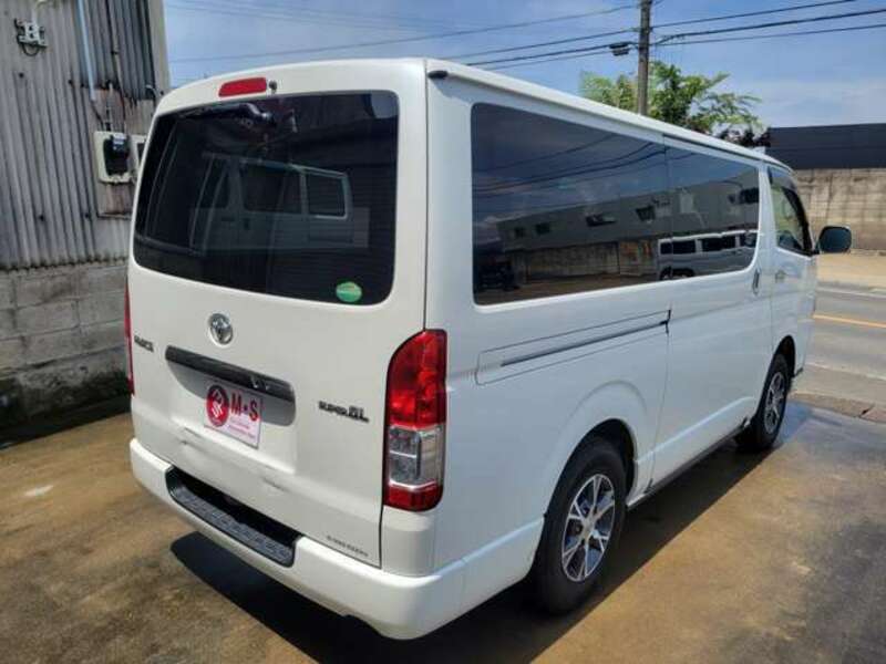 HIACE VAN-7