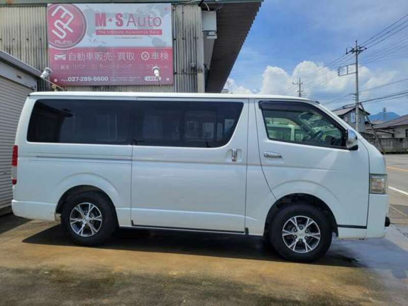 HIACE VAN-3