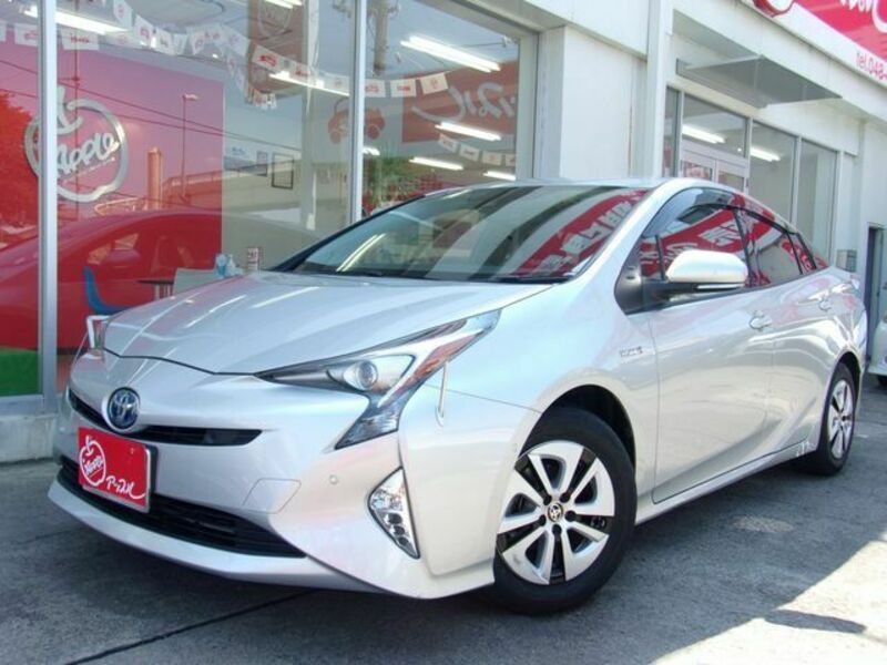 TOYOTA　PRIUS