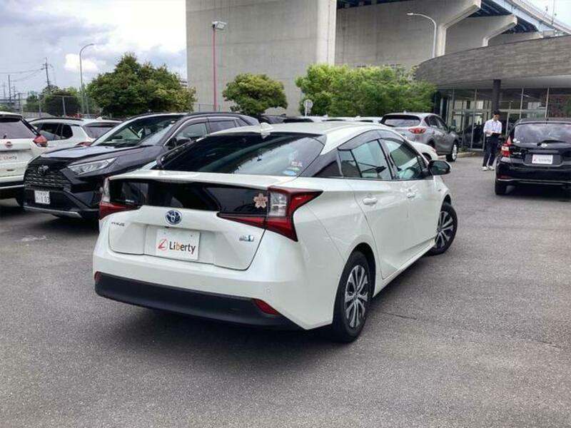 PRIUS-6