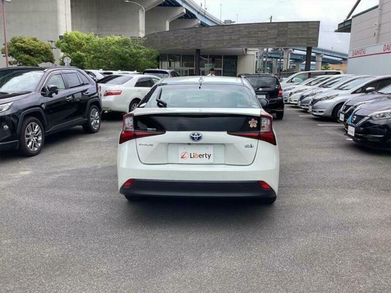 PRIUS-7