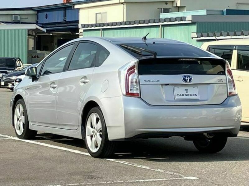 PRIUS-6