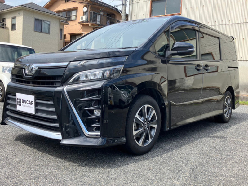 TOYOTA　VOXY