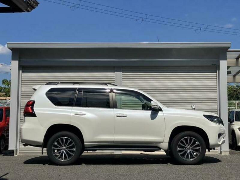 LAND CRUISER PRADO-11