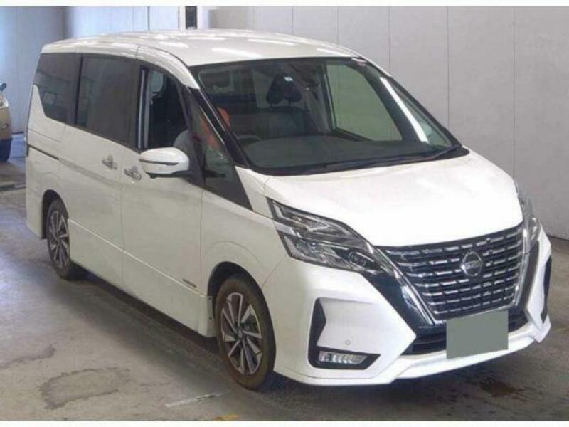 NISSAN　SERENA