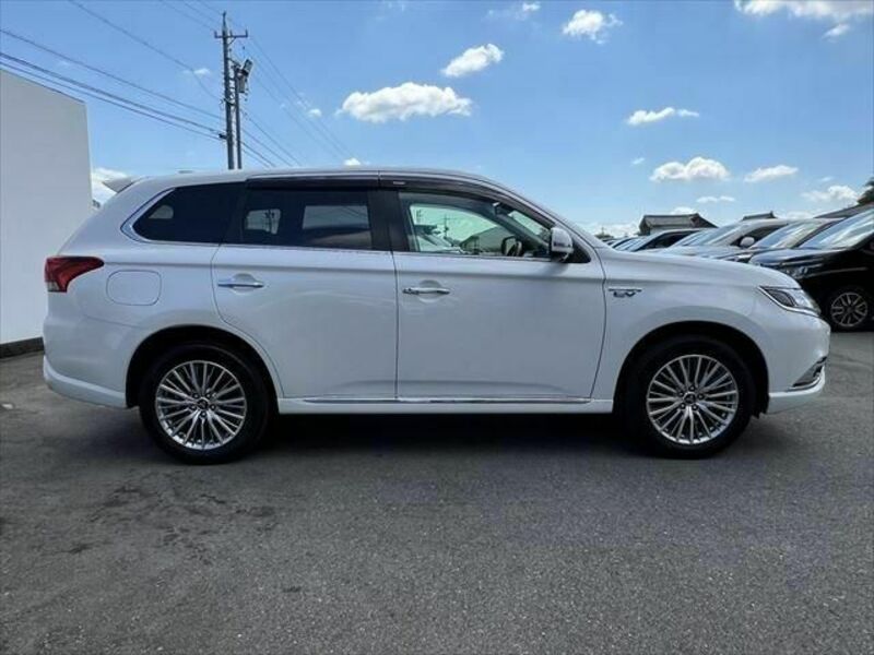 OUTLANDER PHEV-14