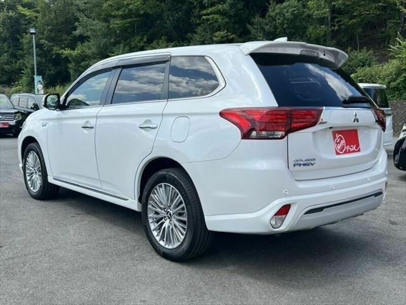 OUTLANDER PHEV-17