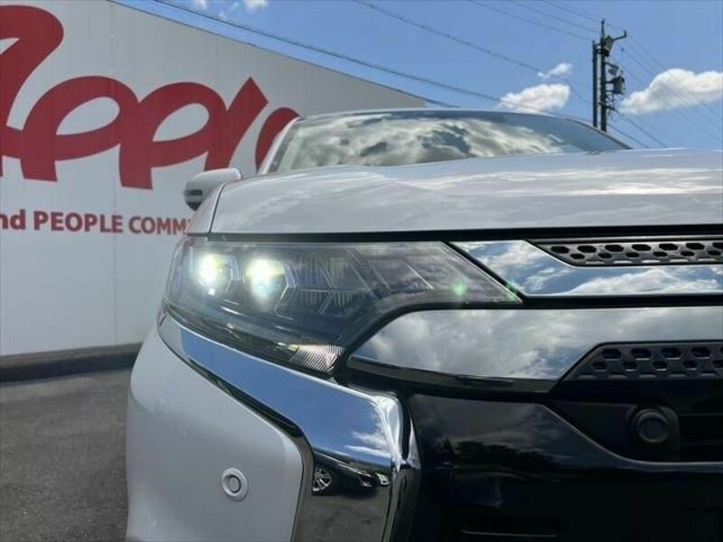 OUTLANDER PHEV-28