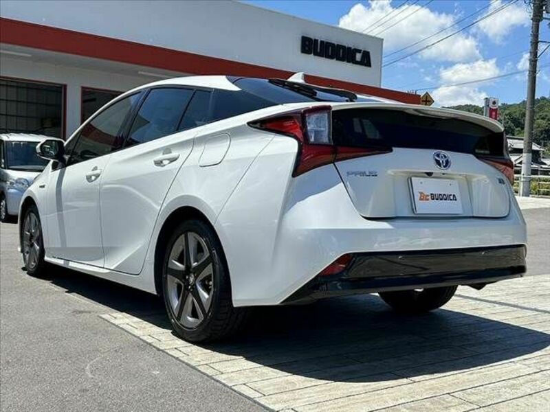 PRIUS-12