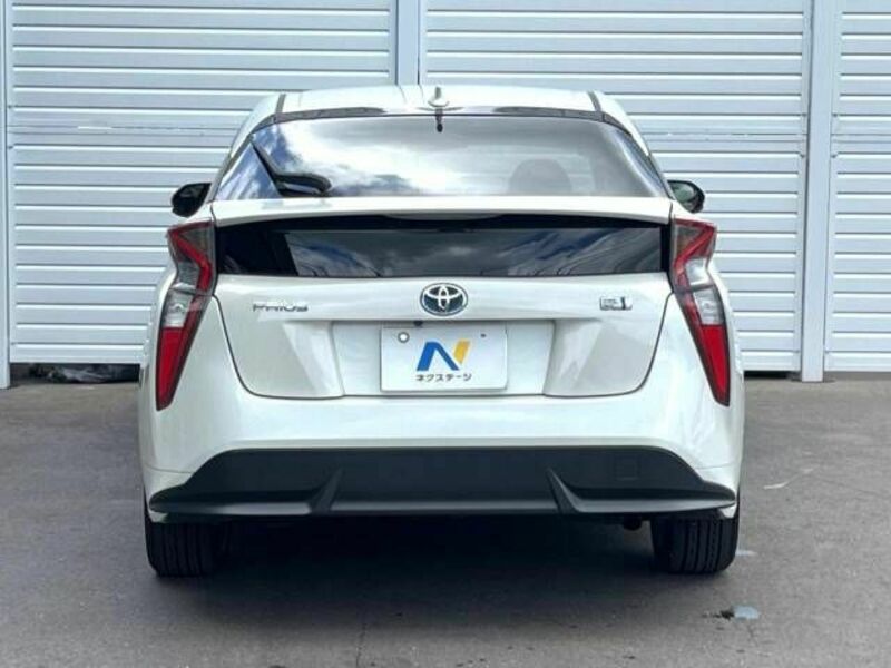 PRIUS-13