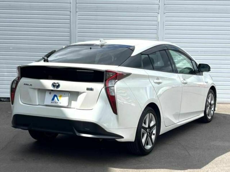 PRIUS-15