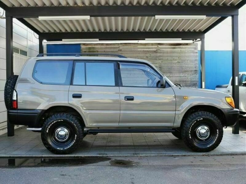 LAND CRUISER PRADO-4