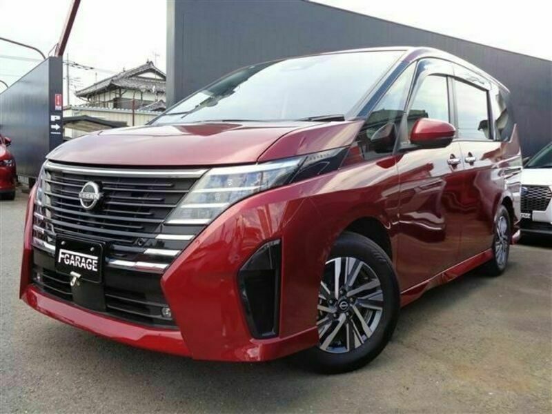 NISSAN　SERENA